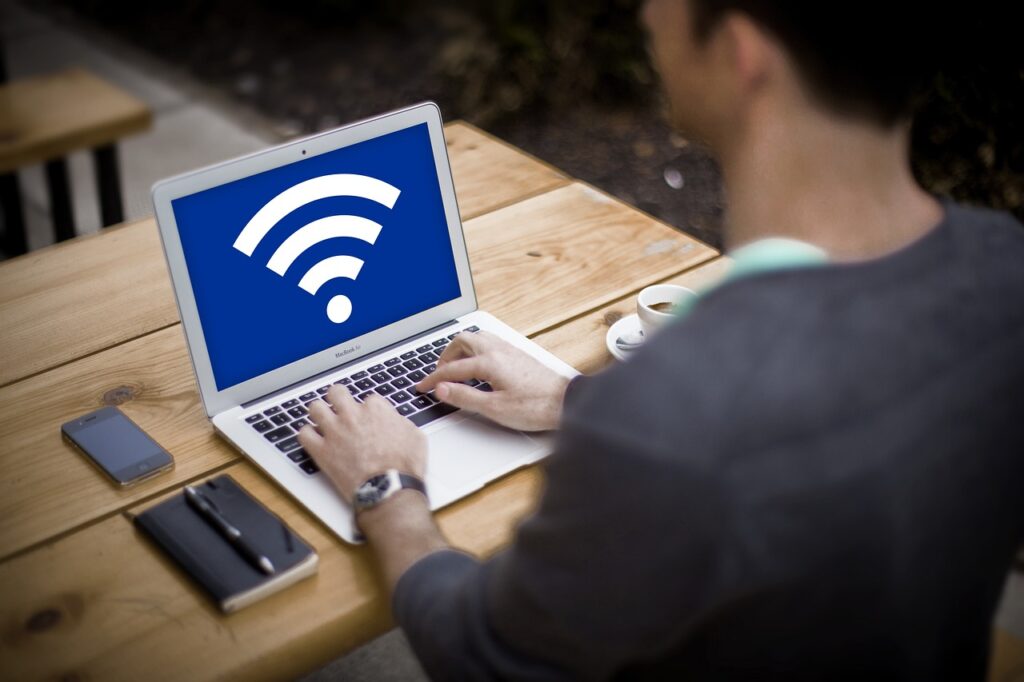格安SIMとWiFiの最適なスポットを検索する方法は？