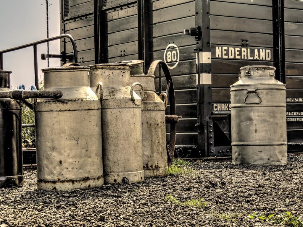 格安SIMの解約時に発生する違約金はどのくらい？